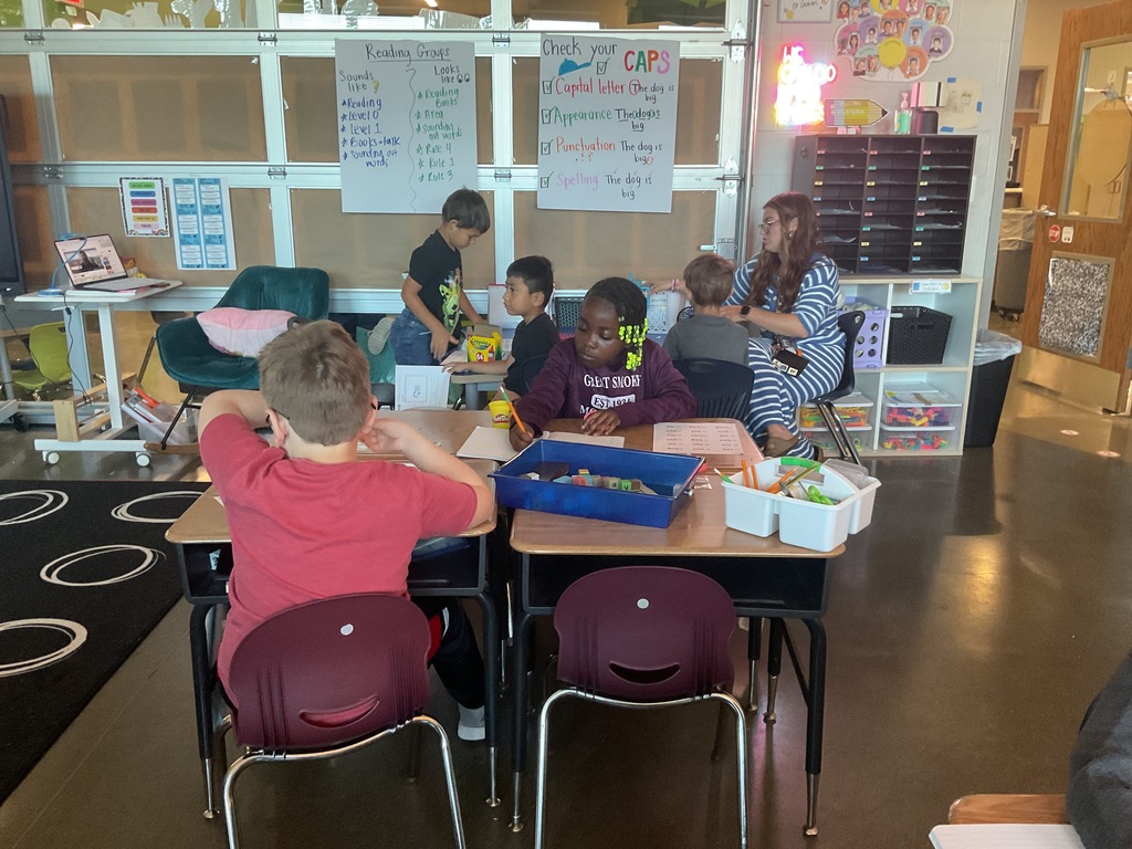 Look at these Spartans working!  