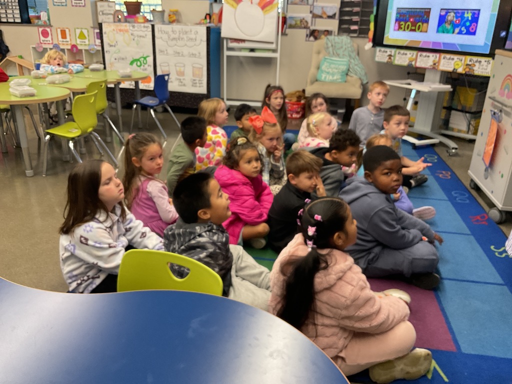 kindergarteners working 