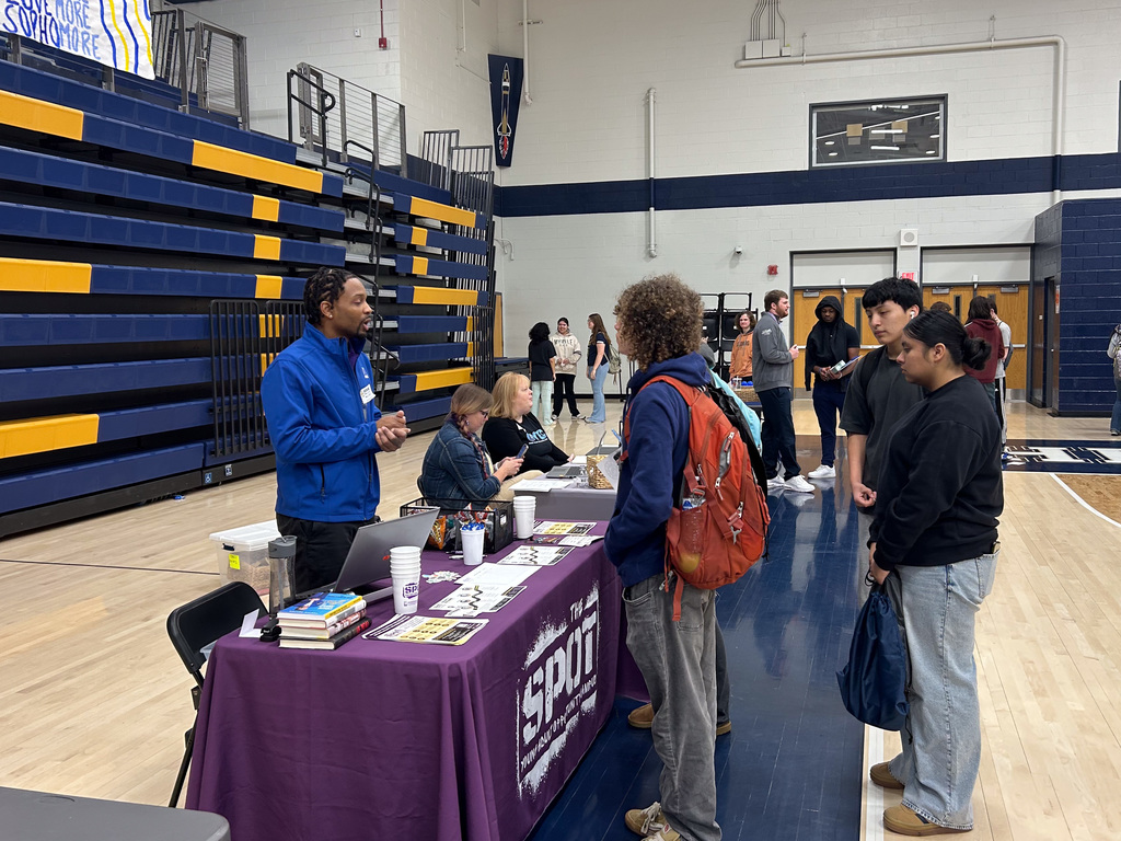 SCHS Students chatting with Job Fair Presenters