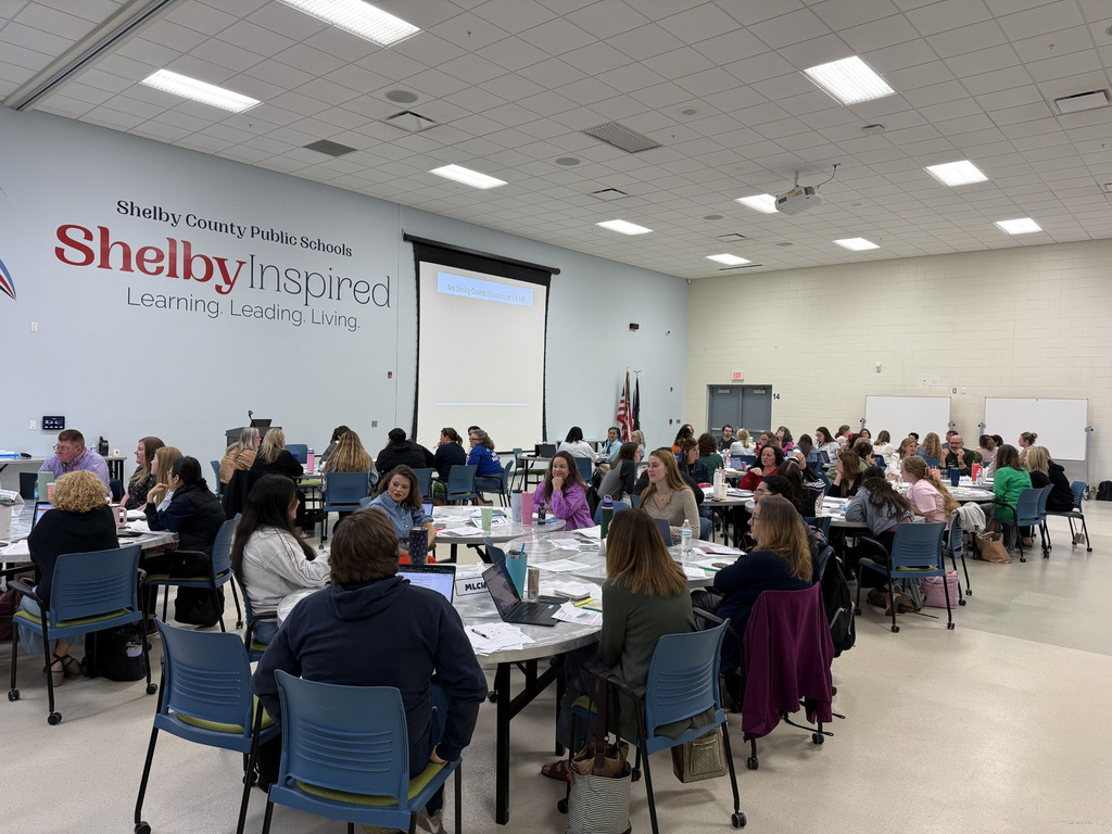 Dr. Cruz presenting to SCPS staff