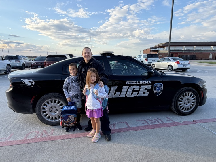 Thank you to the South Shelby Elementary PTO, Clarence and Shelbina Police Department, and Casey's for bringing our Lights, Sirens and Donuts raffle winners to school this morning and providing Donuts to the classroom winners!