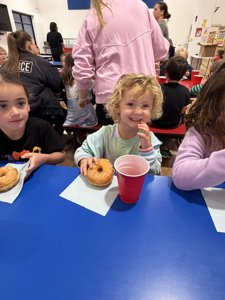 Thank you to the South Shelby Elementary PTO, Clarence and Shelbina Police Department, and Casey's for bringing our Lights, Sirens and Donuts raffle winners to school this morning and providing Donuts to the classroom winners!