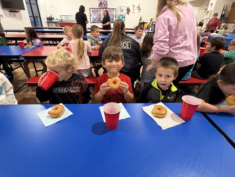 Thank you to the South Shelby Elementary PTO, Clarence and Shelbina Police Department, and Casey's for bringing our Lights, Sirens and Donuts raffle winners to school this morning and providing Donuts to the classroom winners!