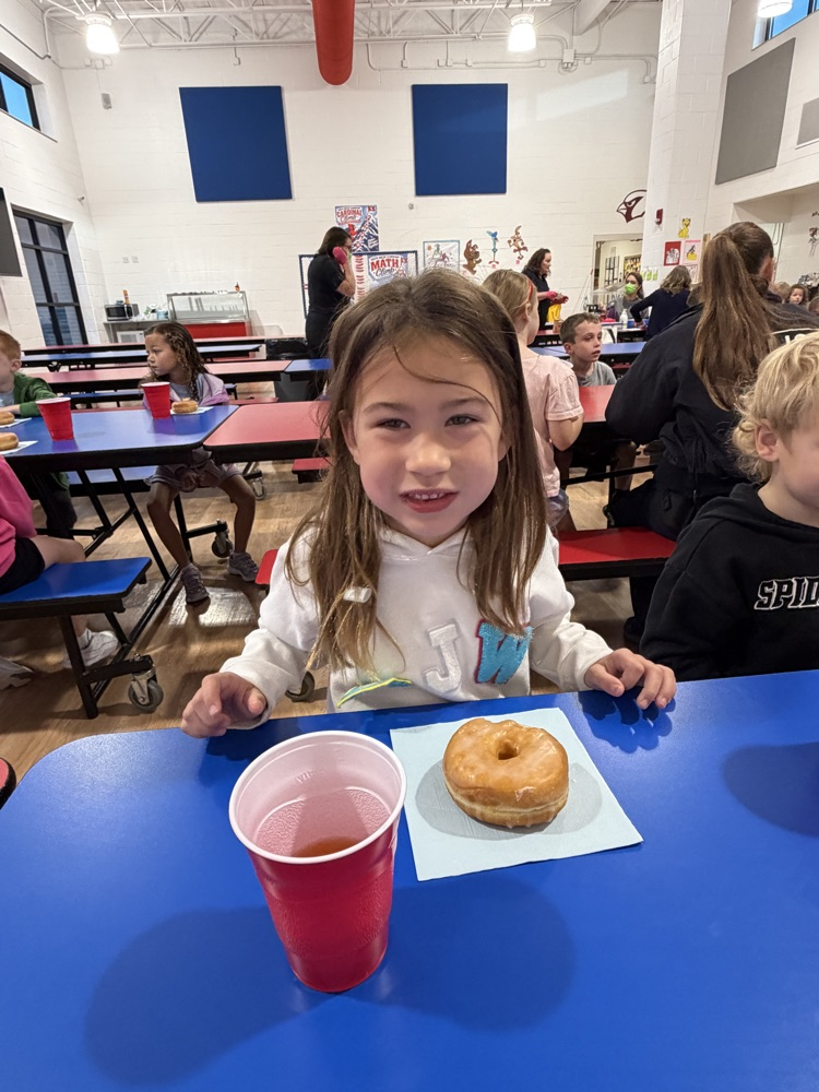 Thank you to the South Shelby Elementary PTO, Clarence and Shelbina Police Department, and Casey's for bringing our Lights, Sirens and Donuts raffle winners to school this morning and providing Donuts to the classroom winners!
