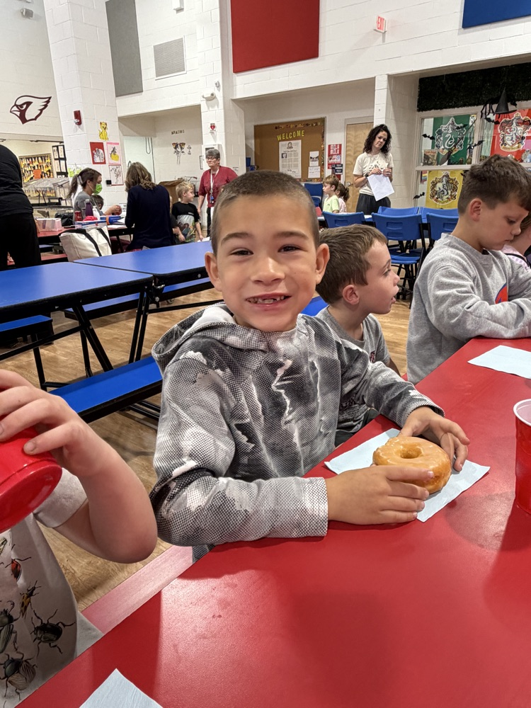 Thank you to the South Shelby Elementary PTO, Clarence and Shelbina Police Department, and Casey's for bringing our Lights, Sirens and Donuts raffle winners to school this morning and providing Donuts to the classroom winners!