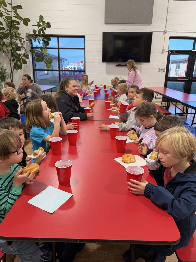 Thank you to the South Shelby Elementary PTO, Clarence and Shelbina Police Department, and Casey's for bringing our Lights, Sirens and Donuts raffle winners to school this morning and providing Donuts to the classroom winners!