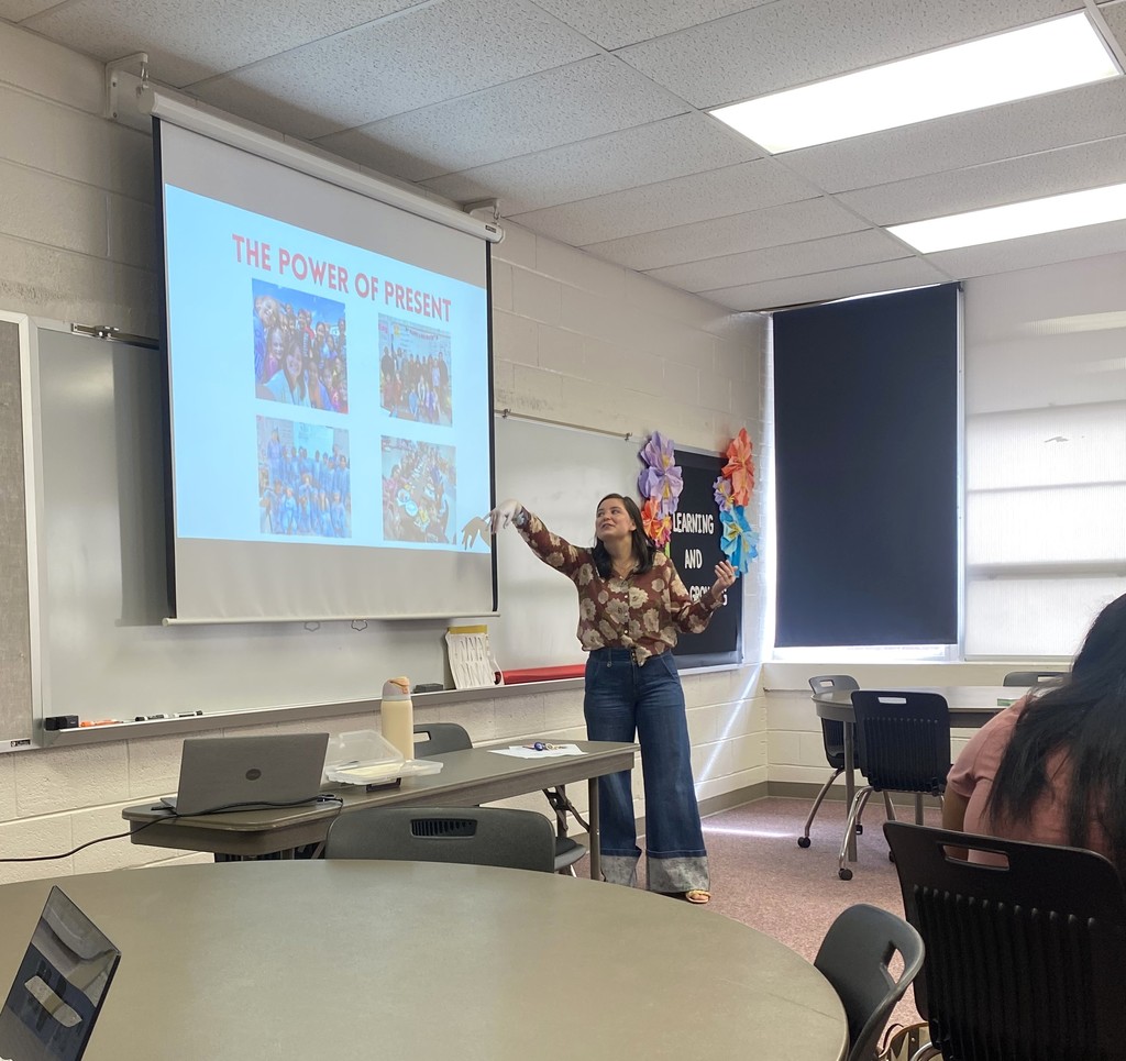 Lucy Hudson leading a session