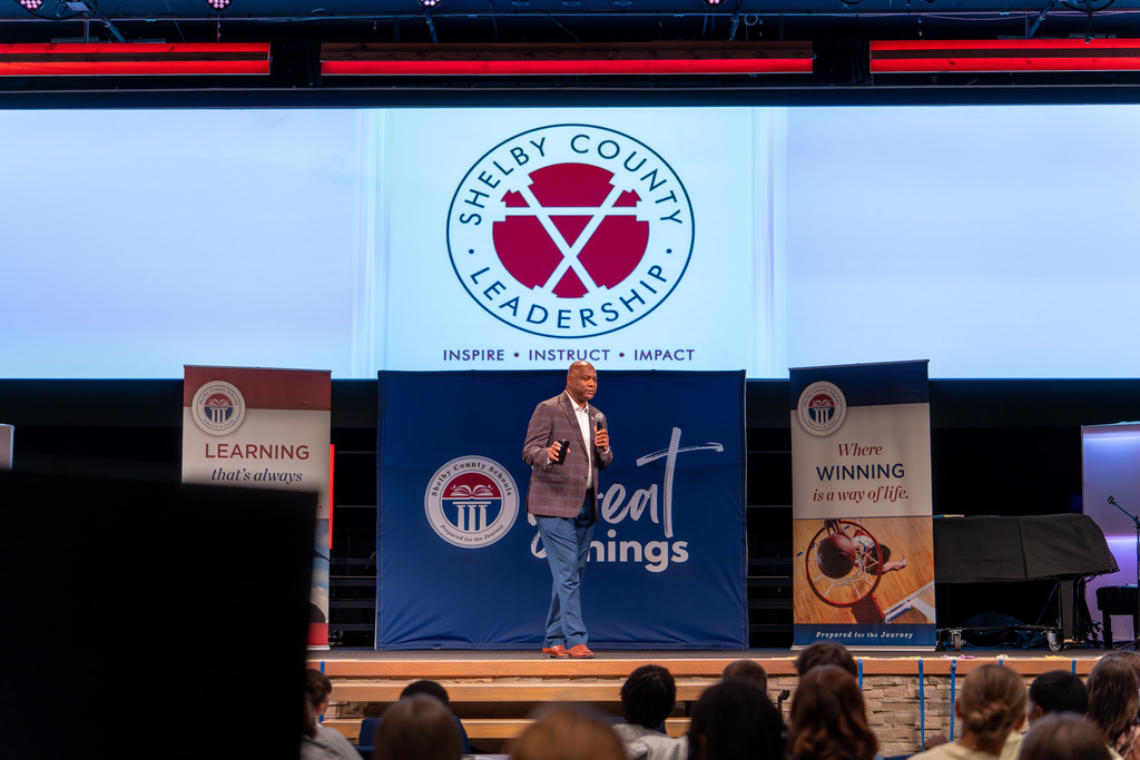 Dr. Brooks address students at the 2025 Shelby County Leadership Conference.