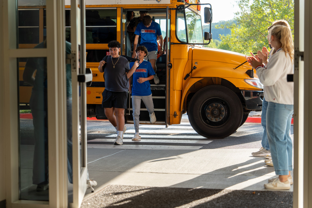 Students arrive at the Leadership Conference.