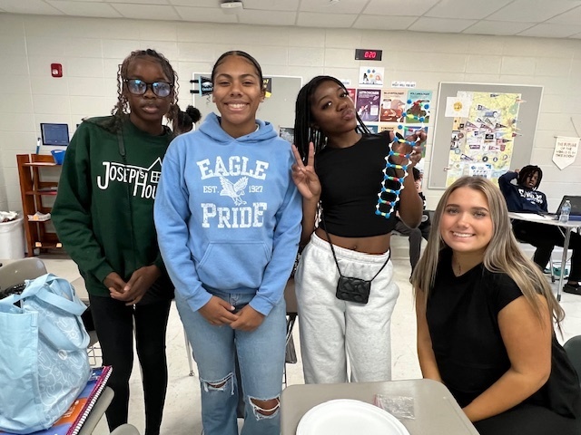 Students working on DNA project