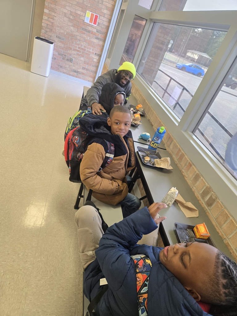 dad's and students at breakfast