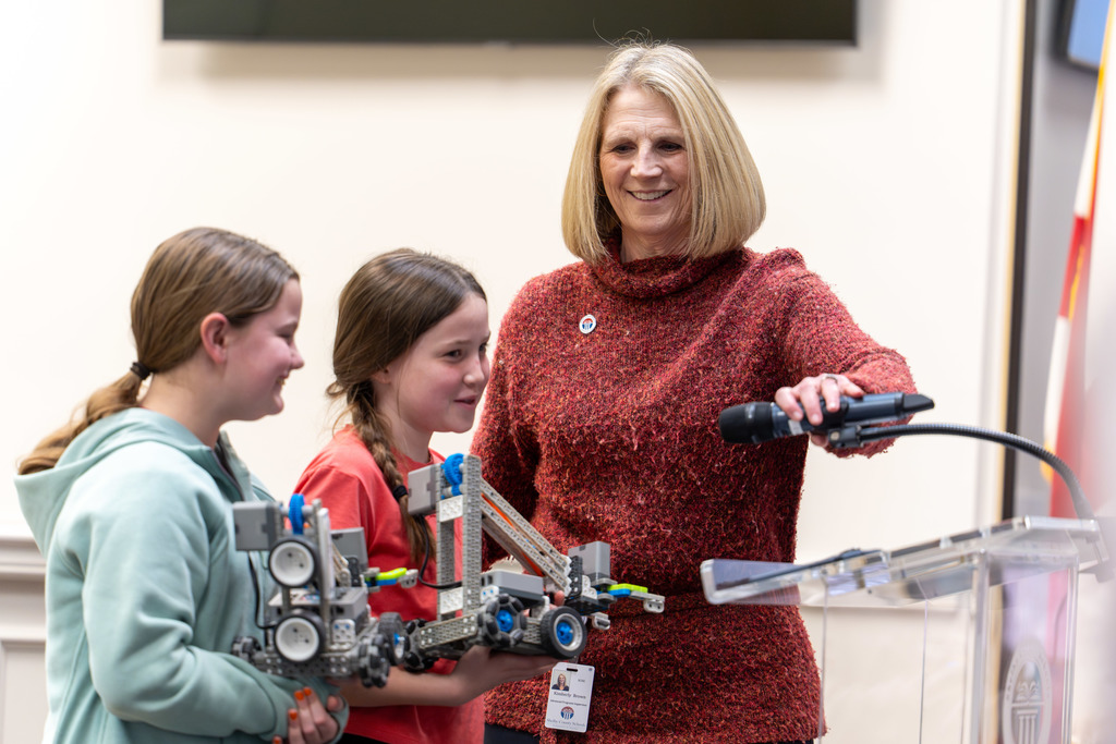 Students speak at Shelby 101.