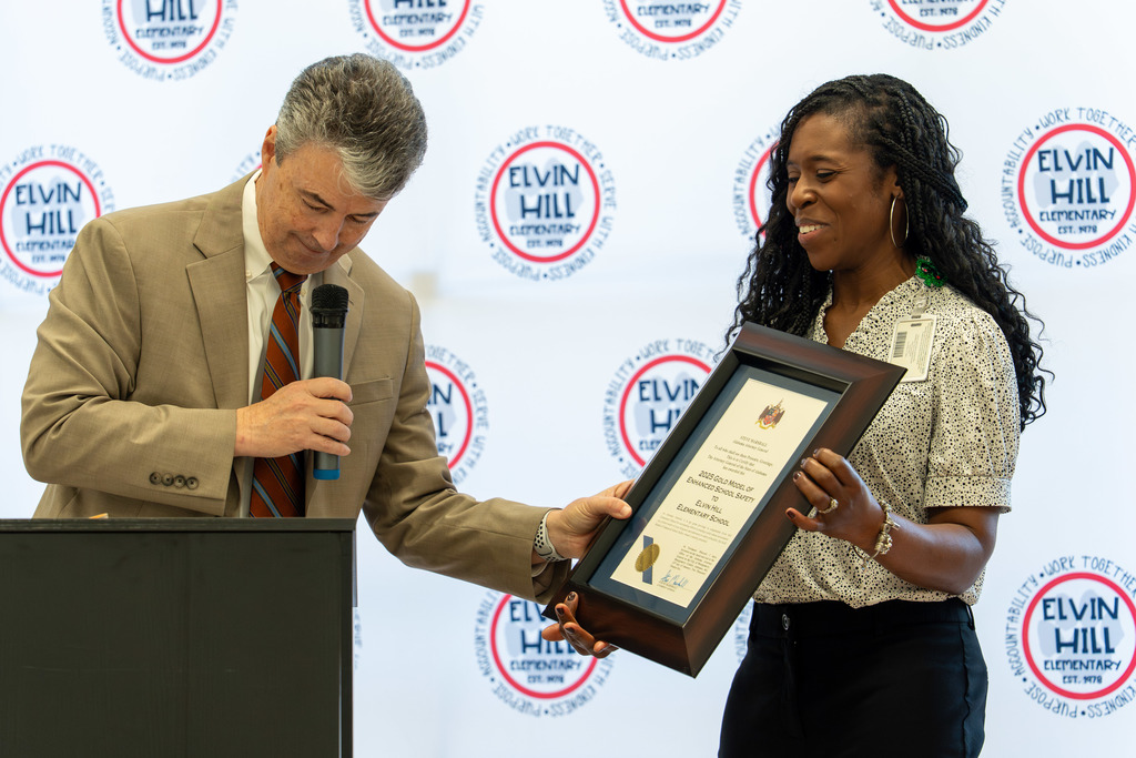 AG presents EHES with award.