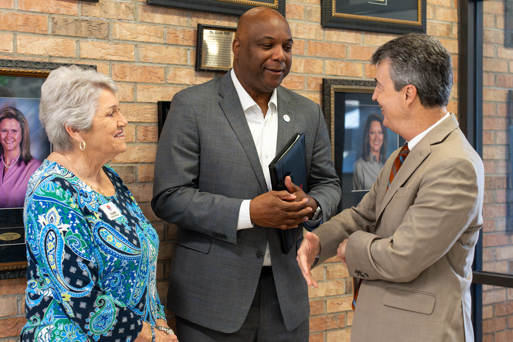 Dr. Brooks speaks with AG Marshall.