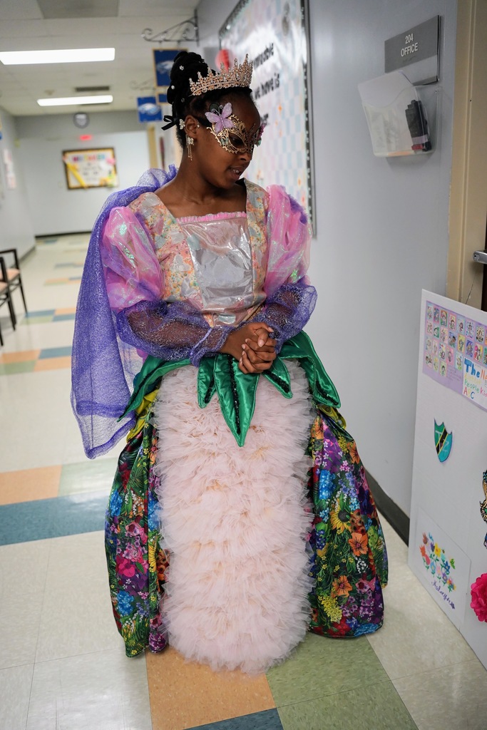 Holayn Marandu poses in prom dress