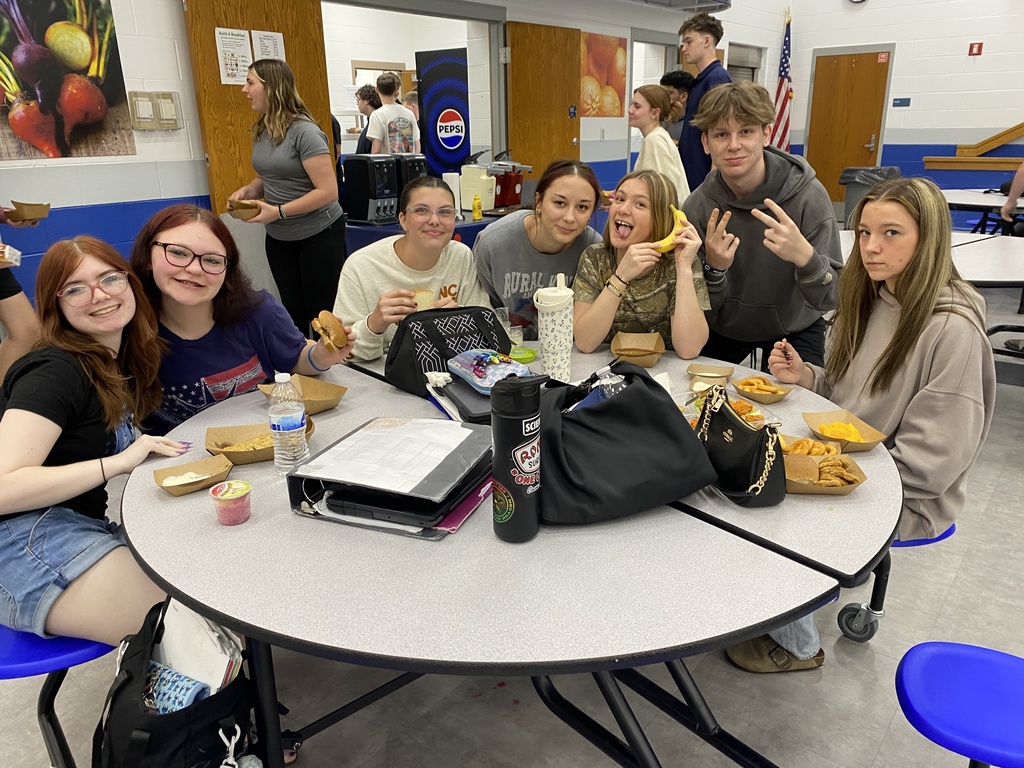 students at lunch