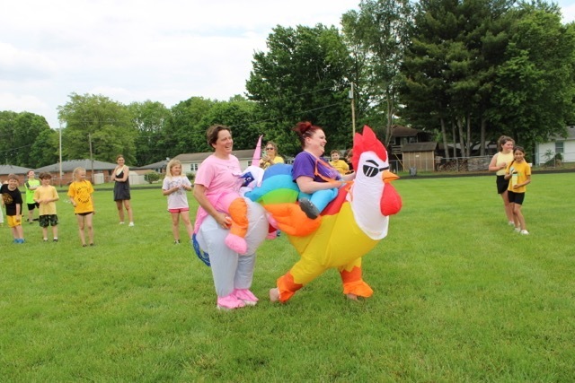 unicorn catches chicken
