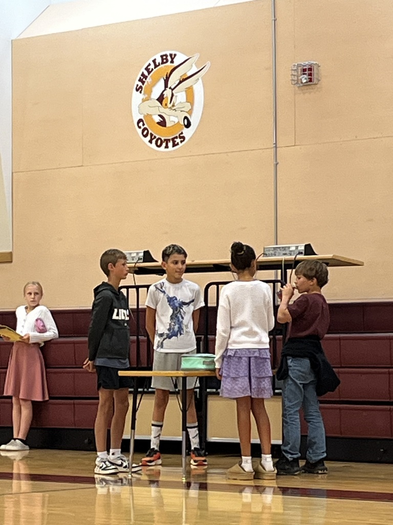 group of 4 kids