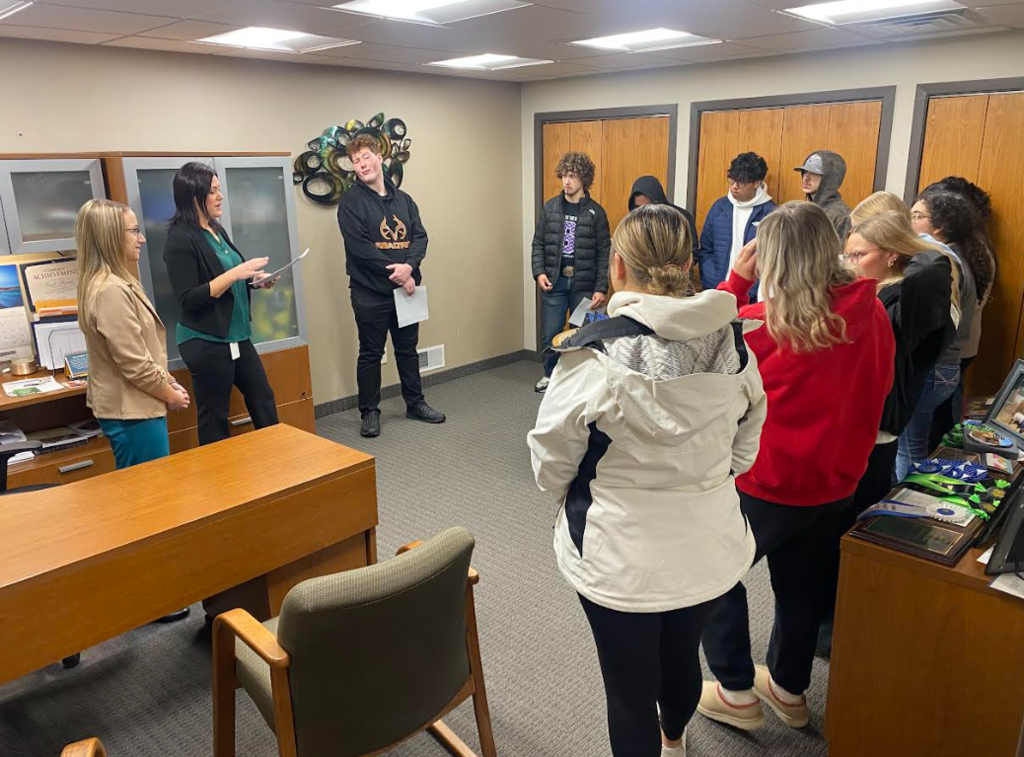 SHS field trip to Shelby State Bank. (2)
