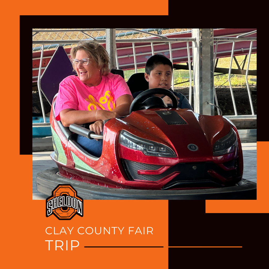 Sheldon Middle School students along with Mrs. Vogel, Mrs. Stanley, and Mrs. Johnson, took in the Clay County Fair.  It is an annual trip for us - Grandpa's Barn and the rides are always a hit!