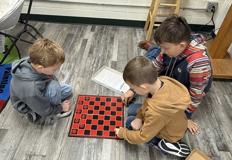 playing chrckerscheckers