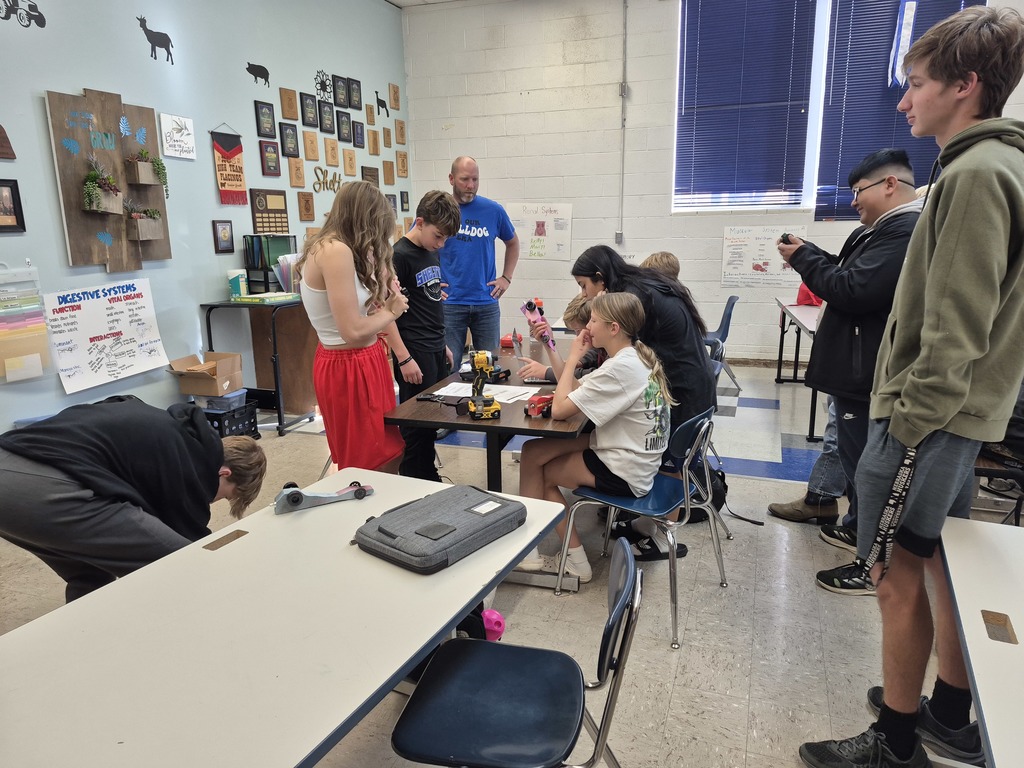 Mr. Lowe giving final instructions