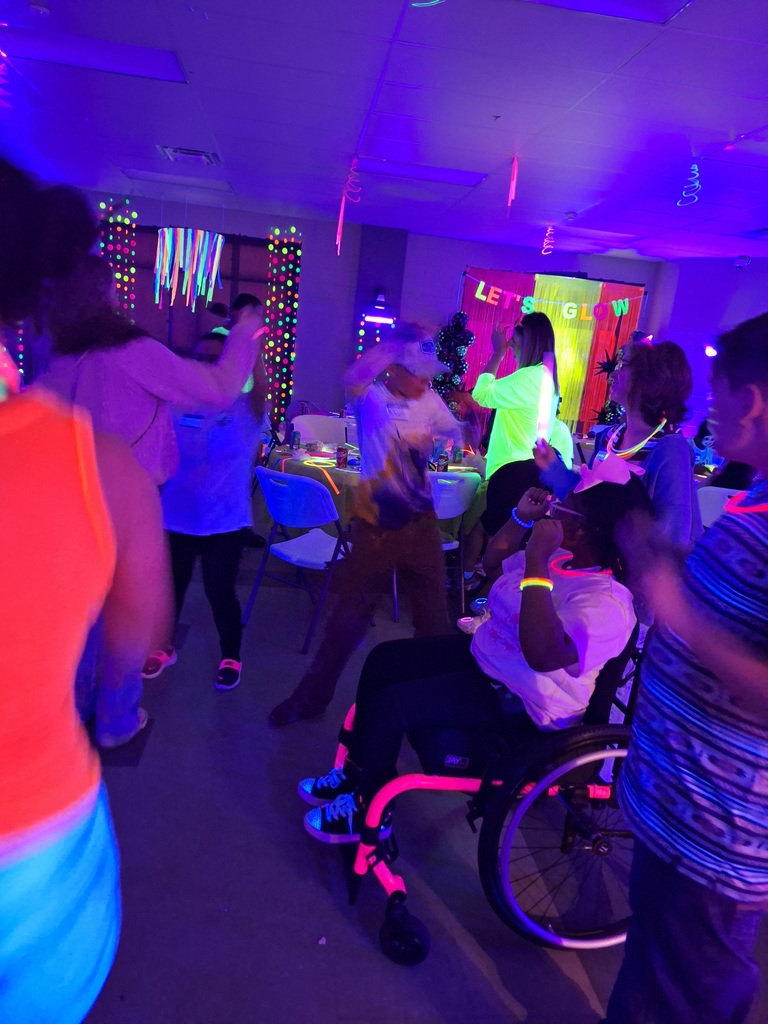 glow party