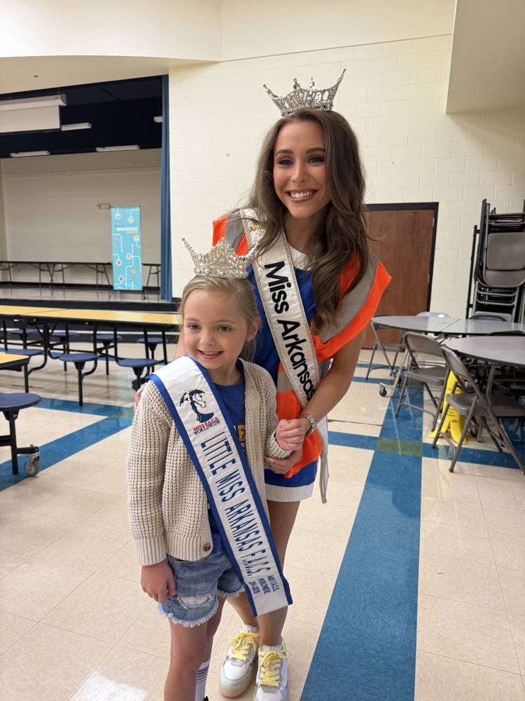 Miss Arkansas visits SES