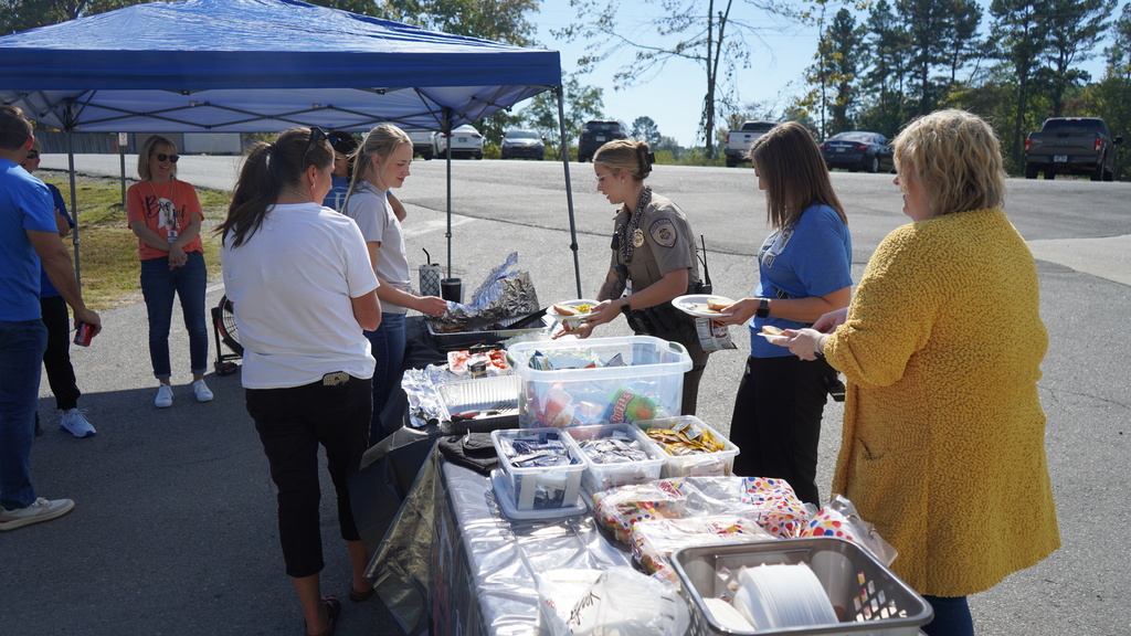 EEI staff in food line