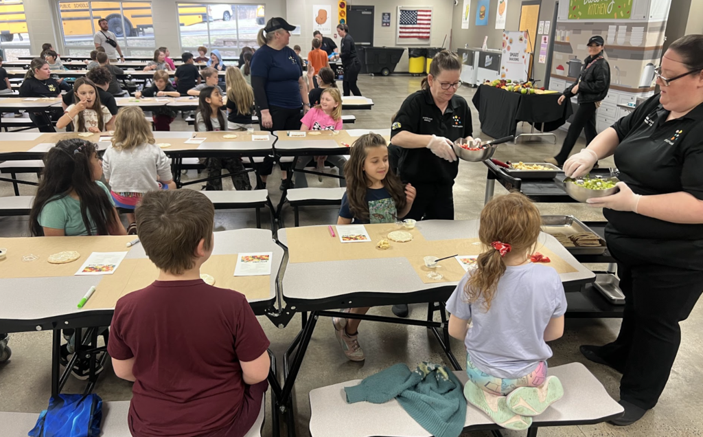 EEI - 3rd grade Fruit Pizza Fractions