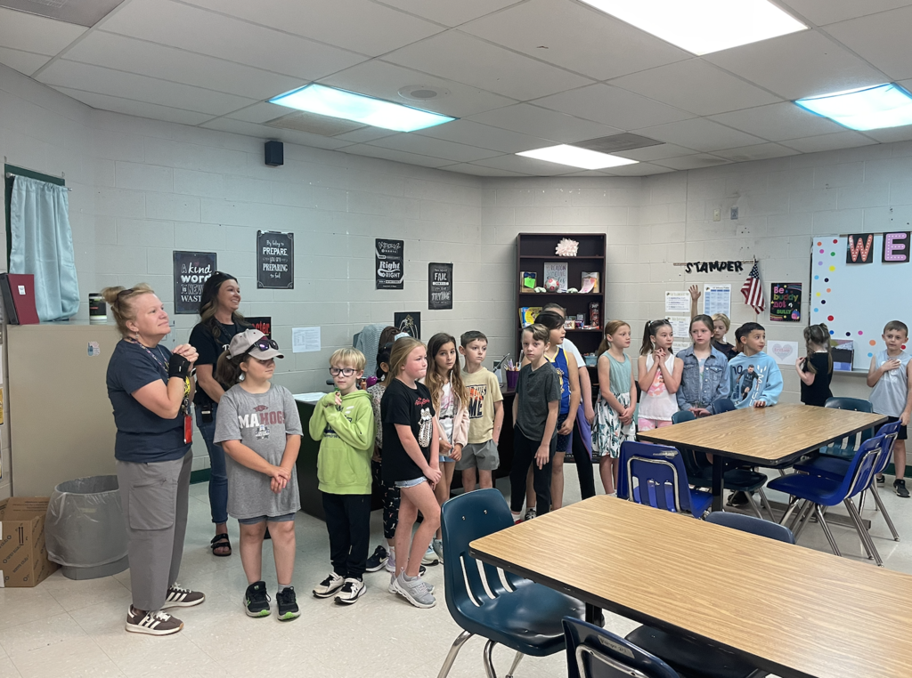 2nd grade Tours of EEI