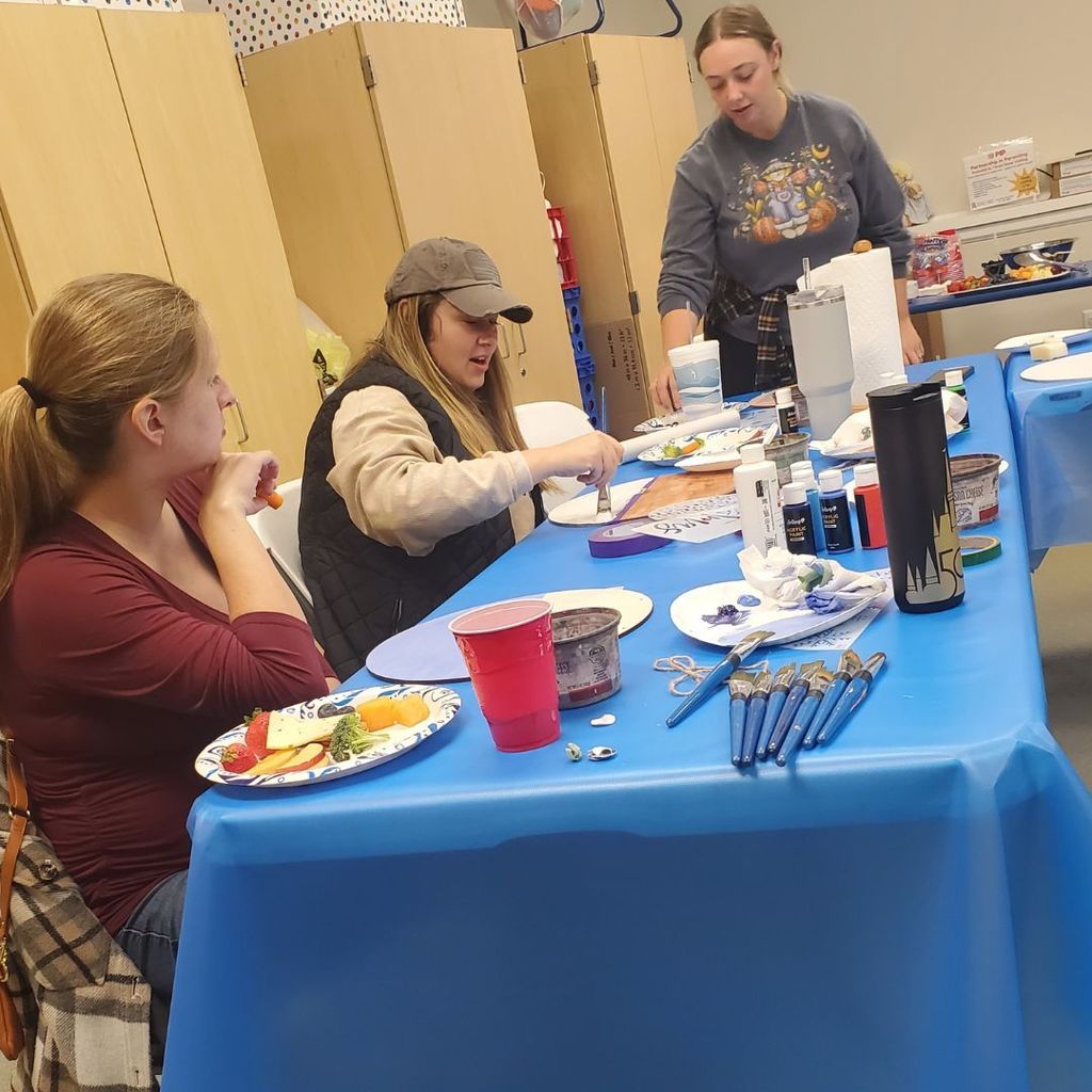 PIP moms' mingle arts and craft in November 2025