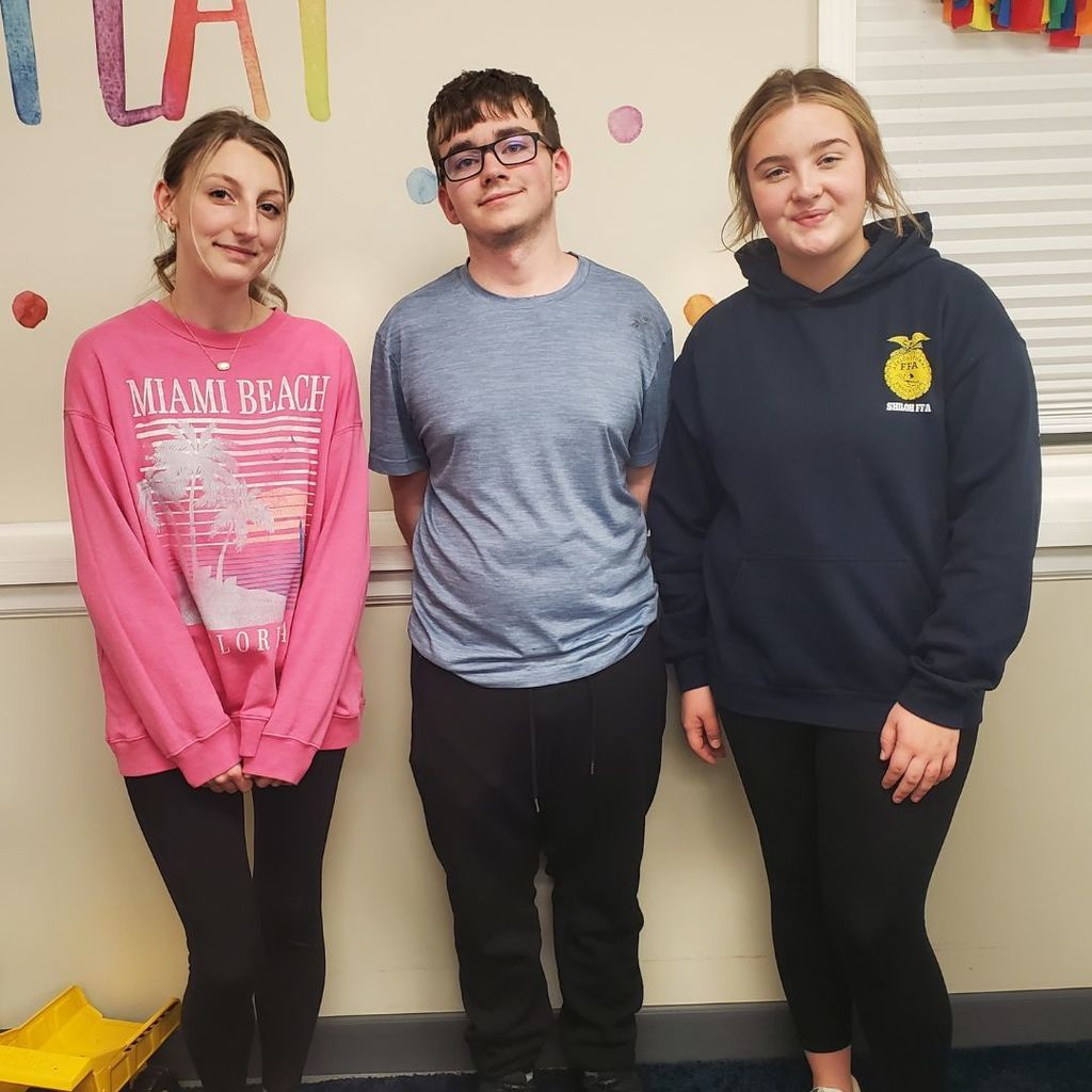 FFCLA students volunteered to help babysit at the moms' mingle