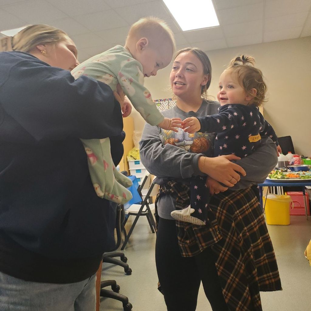 PIP moms' mingle arts and craft in November 2025