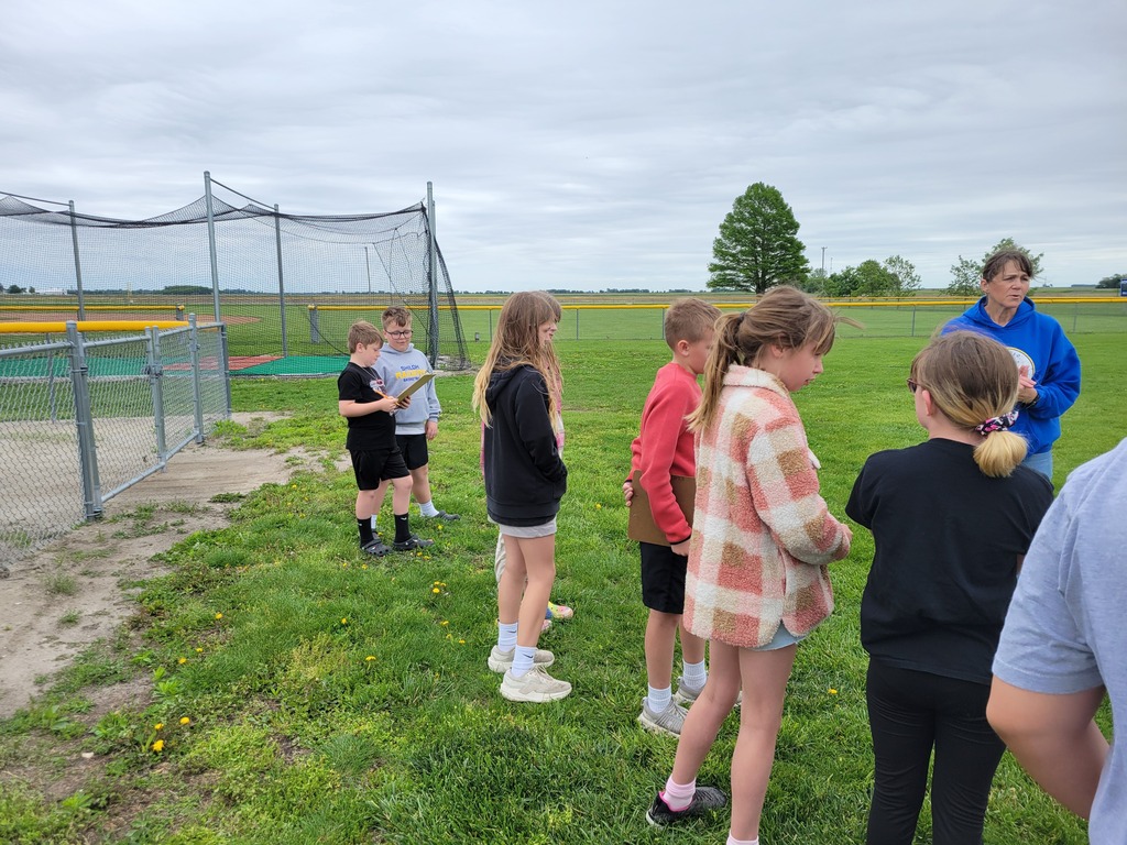 5th grade students on a prairie walk
