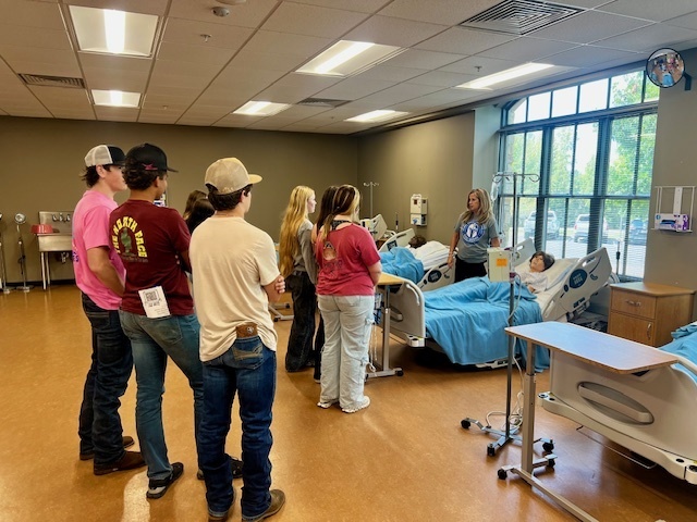 ASUHS Bridge to College Tour