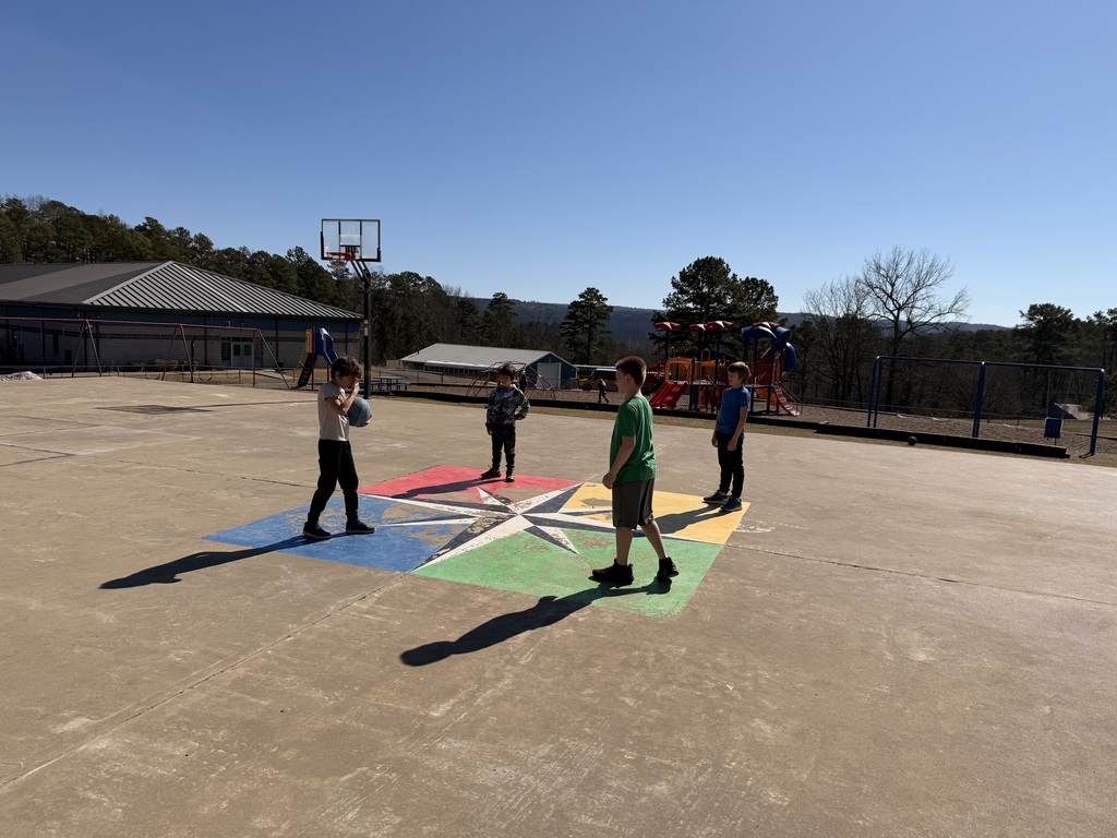 4 Square with 4 boys