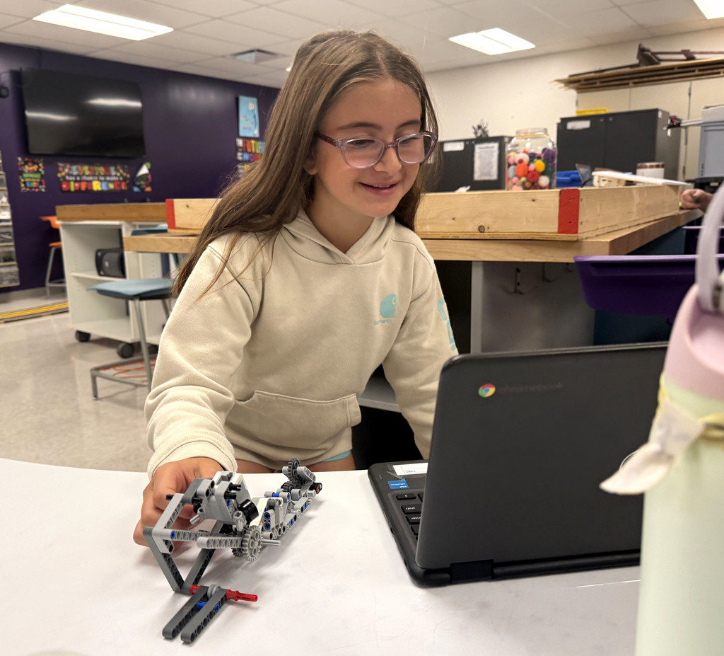 Student working on an independent study in STEM/robotics