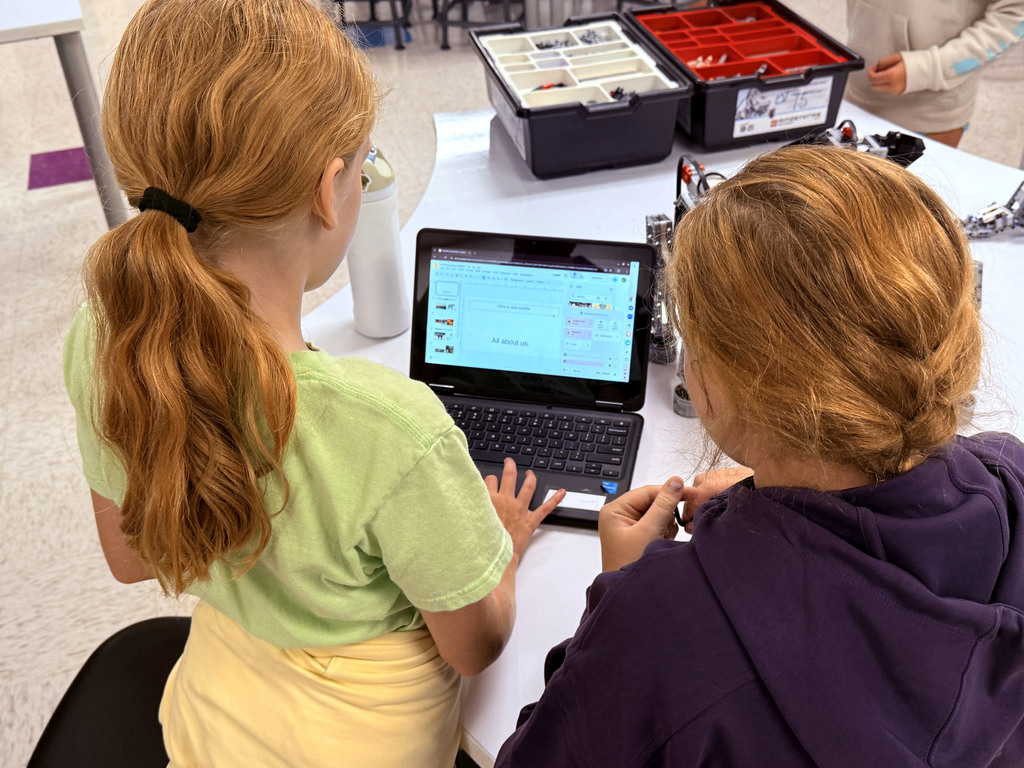 Student sworking on an independent study in STEM/robotics