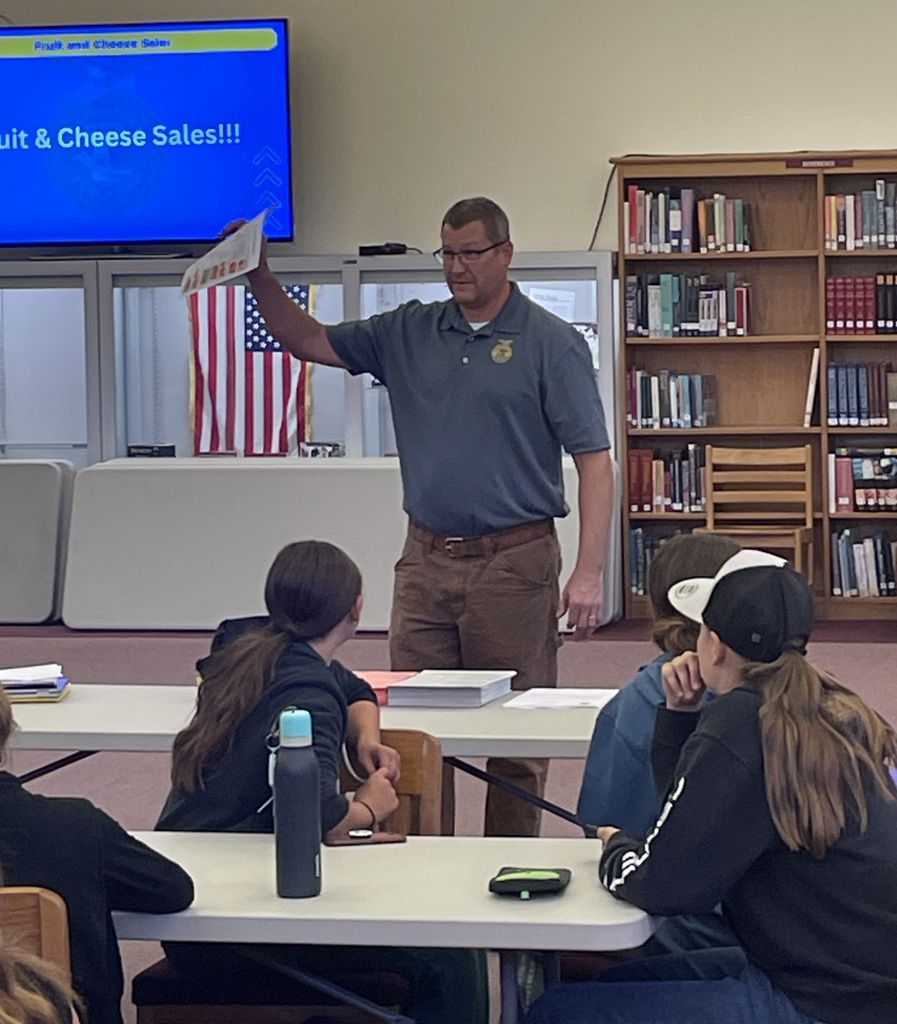 Students during an FFA fundraising meeting