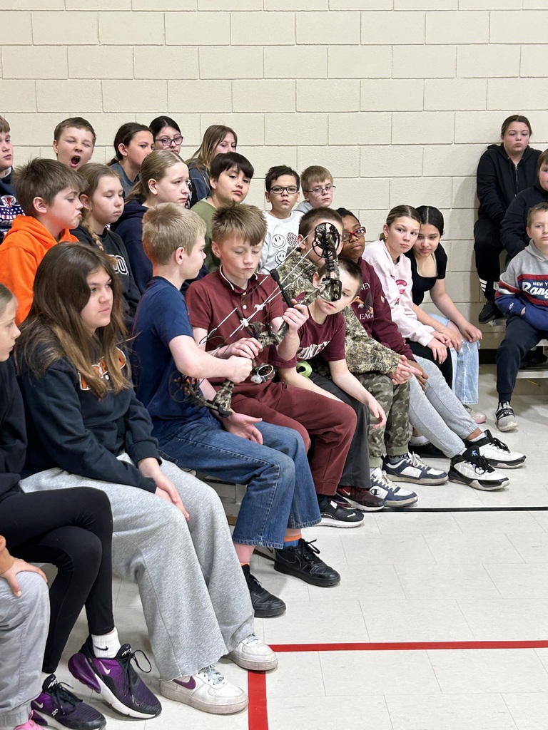 5th graders learned about bow hunting