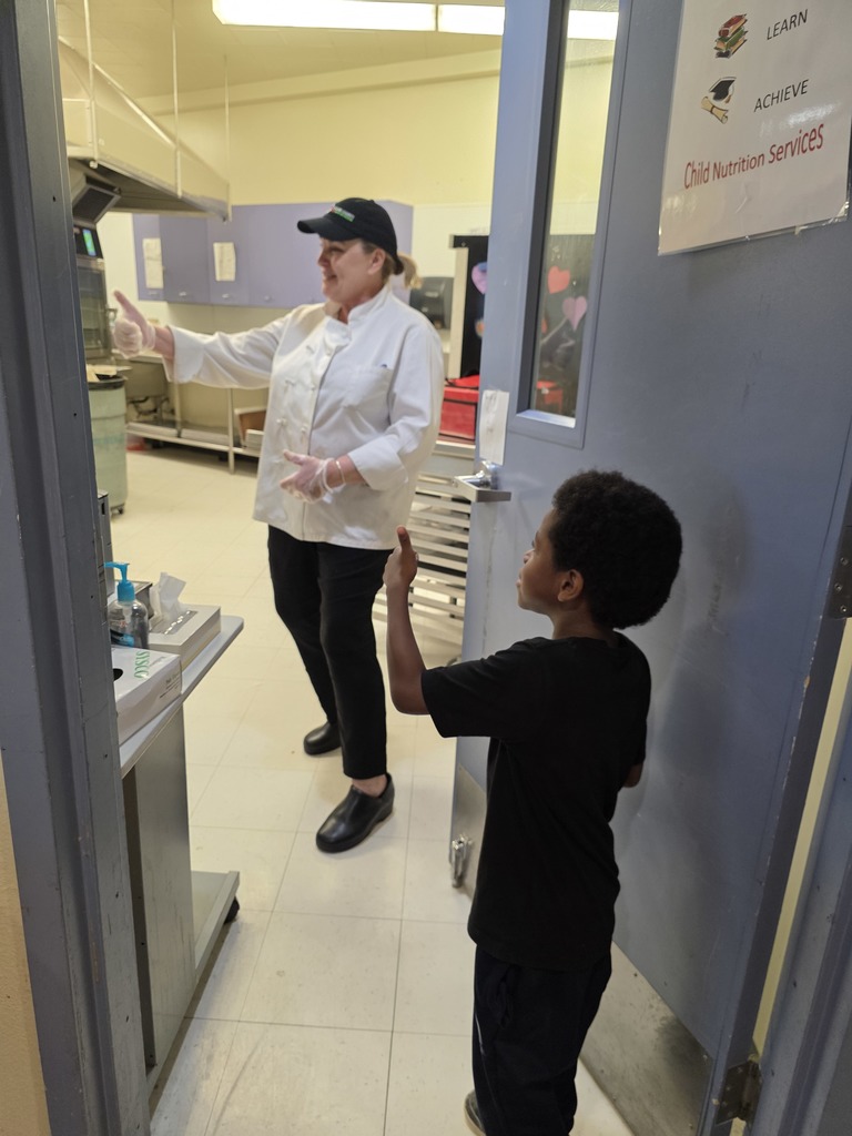 Student w Chef thumbs up