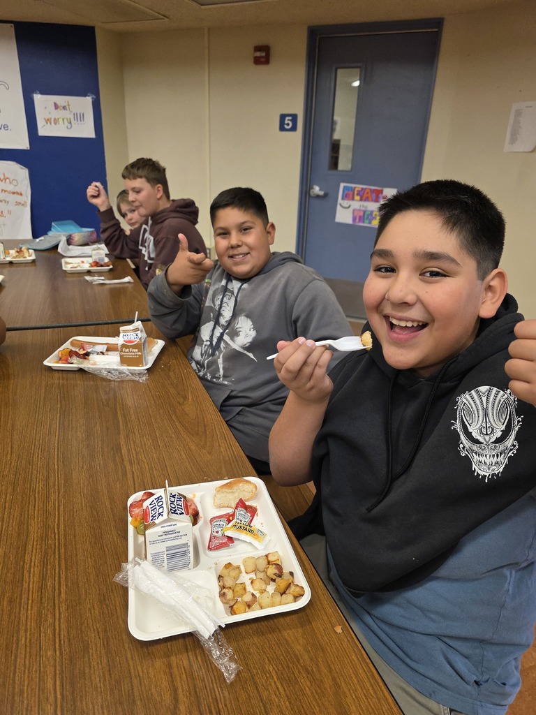 Students enjoying lunch