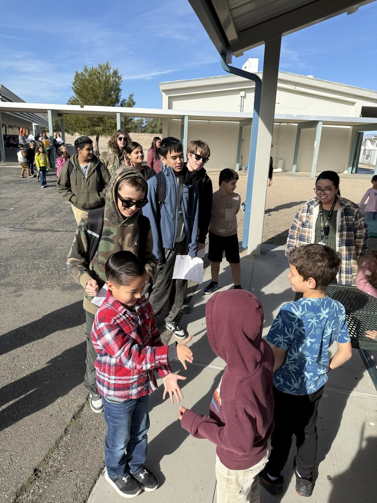 High Desert students present to Vieweg students