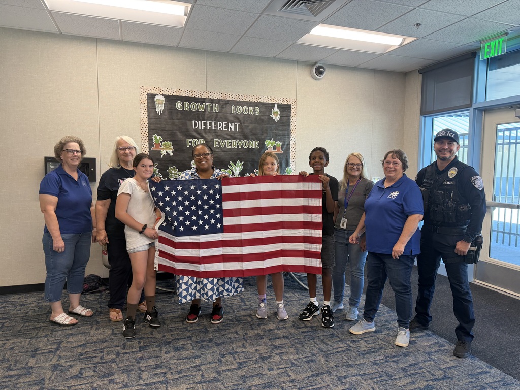 New flag presented to Richmond from DAR