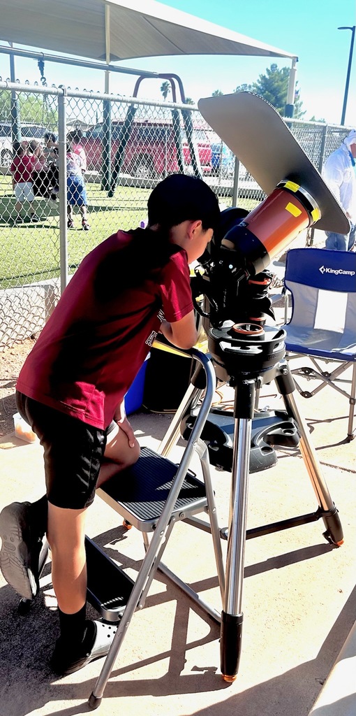π Pueblo Del Sol's 6th Graders from Ms. Kruse's and Ms. Mehl's 6th grade class enjoy Astronomy Day in collaboration with The Astronomy Club of Huachuca City was a stellar success! Superintendent Terri Romo joined in the fun and learning as one enthusiastic student guided her through creating a galaxy jar β a hands-on, creative way to explore the wonders of our universe. Thank you to all who made this event out of this world! π β¨