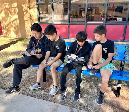 π On beautiful days like today, Mrs. Boggan lets her students take their reading time outdoors! ππ Thereβs nothing like fresh air, sunshine, and a good book to make learning even more enjoyable. π€οΈβ¨