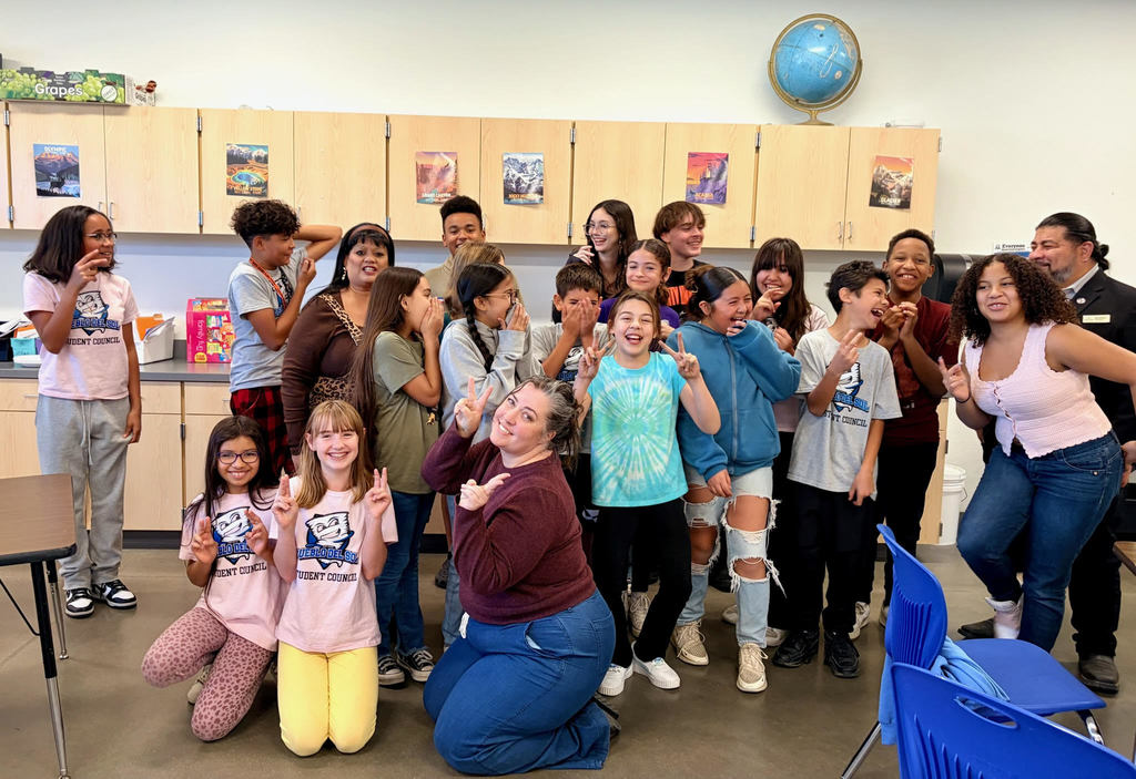Sierra Vista City Councilman Mr. Mark Rodriguez brought energy and inspiration to Pueblo Del Sol Elementary School during his recent visit. Accompanied by members of his City Youth Council, he met with Pueblo Del Sol’s Student Council to talk about leadership and what it truly means to make a positive impact in our community. The Youth Council members shared exciting stories about their roles, the opportunities they’ve had while serving on the council, and how growing up in Sierra Vista has shaped their passion for giving back. It was an empowering and motivating experience for all the students involved