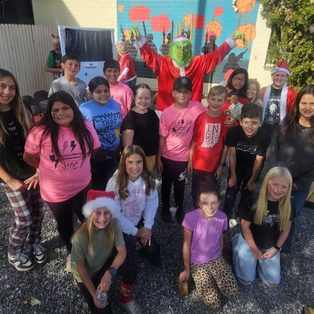 Huachuca Mountain Student Council joined PDS' Council and wrapped presents for Kiwanis Kids over the weekend! Then they worked Santa on the West End to help spread holiday cheer! 

Go Bolts!