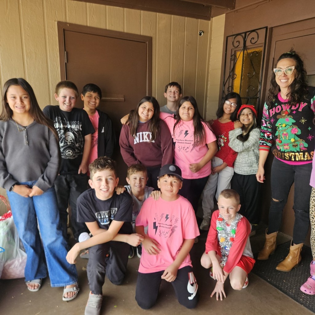 Huachuca Mountain Student Council joined PDS' Council and wrapped presents for Kiwanis Kids over the weekend! Then they worked Santa on the West End to help spread holiday cheer! 

Go Bolts!